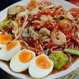 ตำลาวไข่ต้มกุ้งดิบหมูยอ