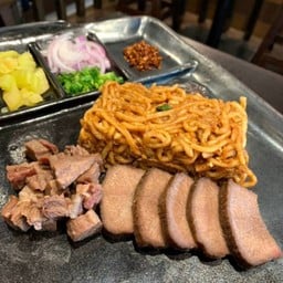 ข้าวซอยผัดแห้งลิ้นวัว