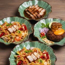 ลาบยศ …….