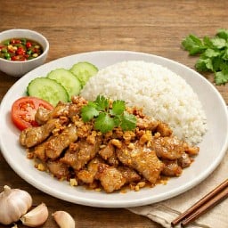 ข้าว...ทอดกระเทียมพริกไทย