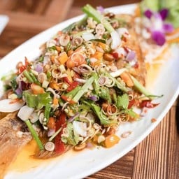 Galaxy Skywalk ท่าน้ำ