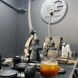 Giant Gulp Coffee Bar ปราจีนบุรี