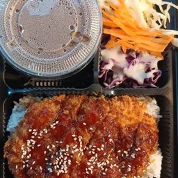 ข้าวหน้าไก่ ทงคัตสึ