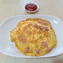 ข้าวไข่เจียวไส้กรอก เครื่องแน่น