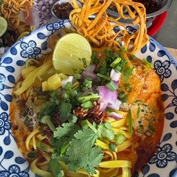 ข้าวซอยเนื้อตุ๋น