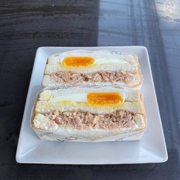 แซนด์วิชทูน่า + ไข่