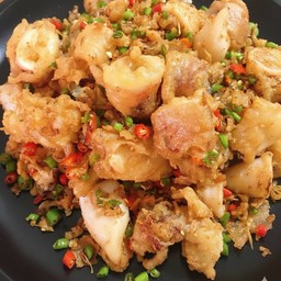 หมึกไข่ทอดกรอบคั่วพริกเกลือ