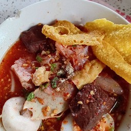 ก๋วยเตี๋ยวลุงแดงหุบกระทิง หุบกระทิง