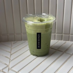 เก็นไมฉะชาเขียวผสมข้าวคั่วชงนม