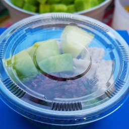 ลอดช่อง แตงไท ข้าวเหนียวดำ เผือก น้ำกะทิ