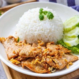 อิ่มพุงพลุ้ย