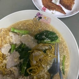 อาหารตามสั่ง ครัวแม่สมพร ม.รัตนาธิเบศร์