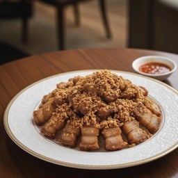 หมูกรอบทอดกระเทียม