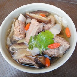 ต้มซี่โครงหมูเครื่องยาจีน