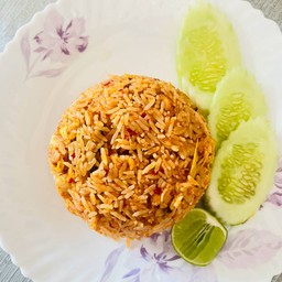 ข้าวผัดต้มยำไก่