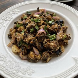 ก้อยหอยเชอร์รี่