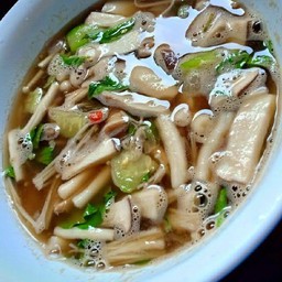 แกงเห็ดสามอย่าง (ภาคกลาง)