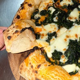 พิซซ่าผักโขม ถาดเล็ก