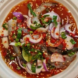 ยำแซ่บริมน้ำ ฮาลาล (อาหารตามสั่ง)