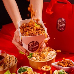 คลุกคลุก ก๋วยเตี๋ยวเส้นคลุกเจ้าดังจากเชียงใหม่ คลองเตย