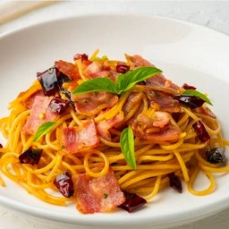 สปาเก็ตตี้ ผัด พริกแห้ง