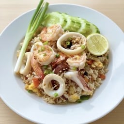 ข้าวผัดรวม