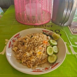 ร้านอาหารตามสั่ง หน้าปากซอยเจริญราษฎร์ 1