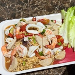 ยำแซ่บนัว by Wannipa