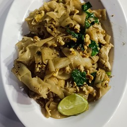 ผัดซีอิ้วหมู