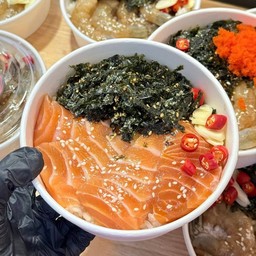 ข้าวหน้าแซลมอนดอง