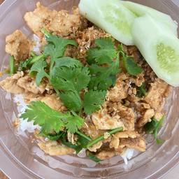 ไก่กระเทียม ราดข้าว