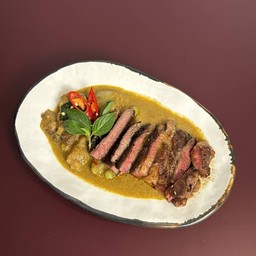 สเต็กแกงเขียวหวาน