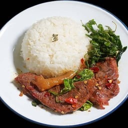 กะเพราเนื้อเปื่อย (กับข้าว) Braised Beef (Kub Khao)