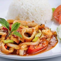 ร้านป้าณูอาหารตามสั่ง F4 NU Square ม.นเรศวร(หน้าหอใน)