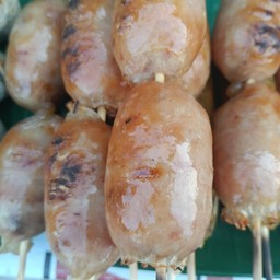 ไส้กรอก อีสาน พร้อมผัก