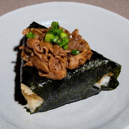 โอนิกิริ เนื้อออสเตรเลีย พ่นไฟ おにぎり