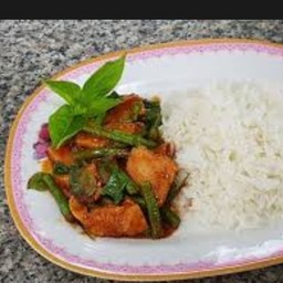 ผัดพริกแกงหมู