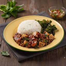 ข้าวกะเพราสามสหาย Sam Sahai