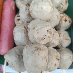 ลูกชิ้นเนื้อย่าง