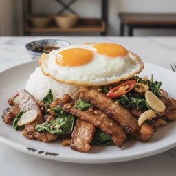 ข้าวกะเพราคอหมูย่าง ไข่ดาวคู่