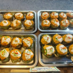 ขนมจิน ห่อหมก ข้าวยำแหนมคลุก ตลาดรุ่งเจริญ