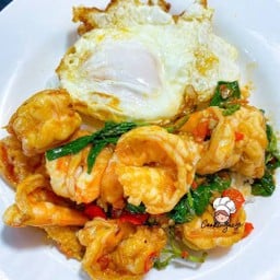 ข้าวกะเพรากุ้ง ไข่ดาว