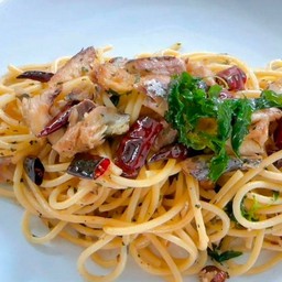 สปาเก็ตตี้ ผัด พริกแห้ง ปลาทู