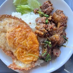 ครัวแม่จ๋า ก๋วยเตี๋ยว&อาหารตามสั่ง