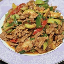 ผัดเผ็ดหมู