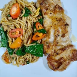 สเต็กลุงใหญ่ (ไฟแดงระแหง รพ.ลาดหลุมแก้ว)