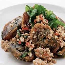 ไข่เยี่ยวม้ากระเพรากรอบ เป็นกับข้าว