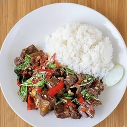 ข้าวกระเพราเนื้อ