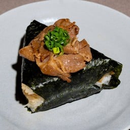 โอนิกิริ สันคอหมู พ่นไฟ おにぎり