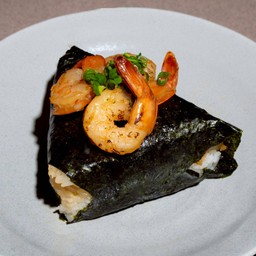 โอนิกิริ กุ้ง พ่นไฟ おにぎり